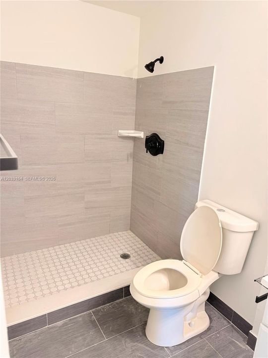 For Rent: $2,600 (2 beds, 2 baths, 1126 Square Feet)