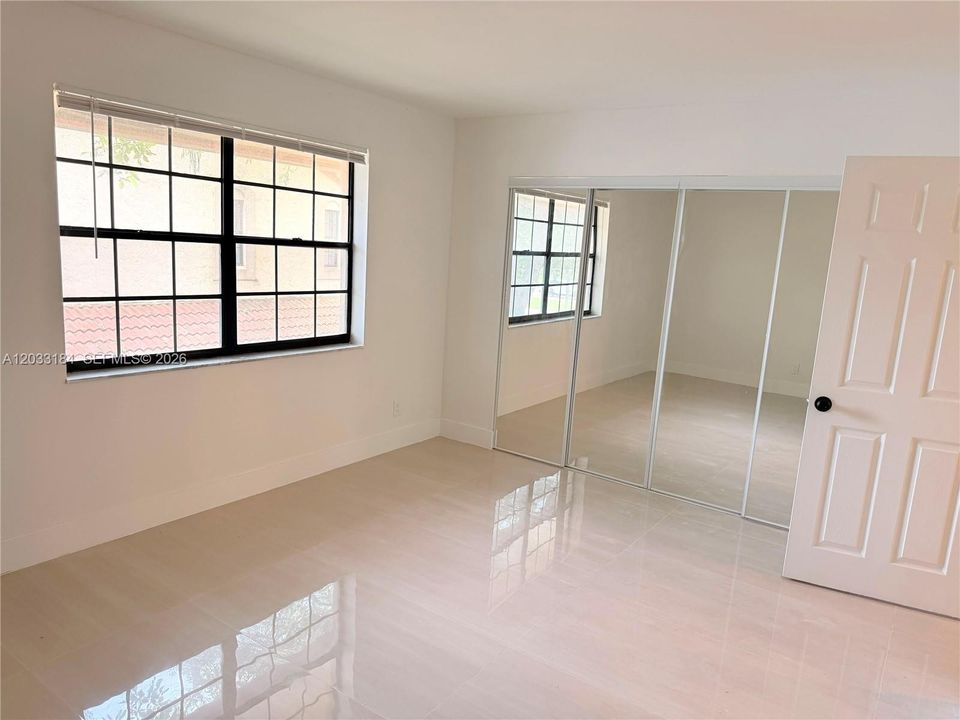 For Rent: $2,600 (2 beds, 2 baths, 1126 Square Feet)