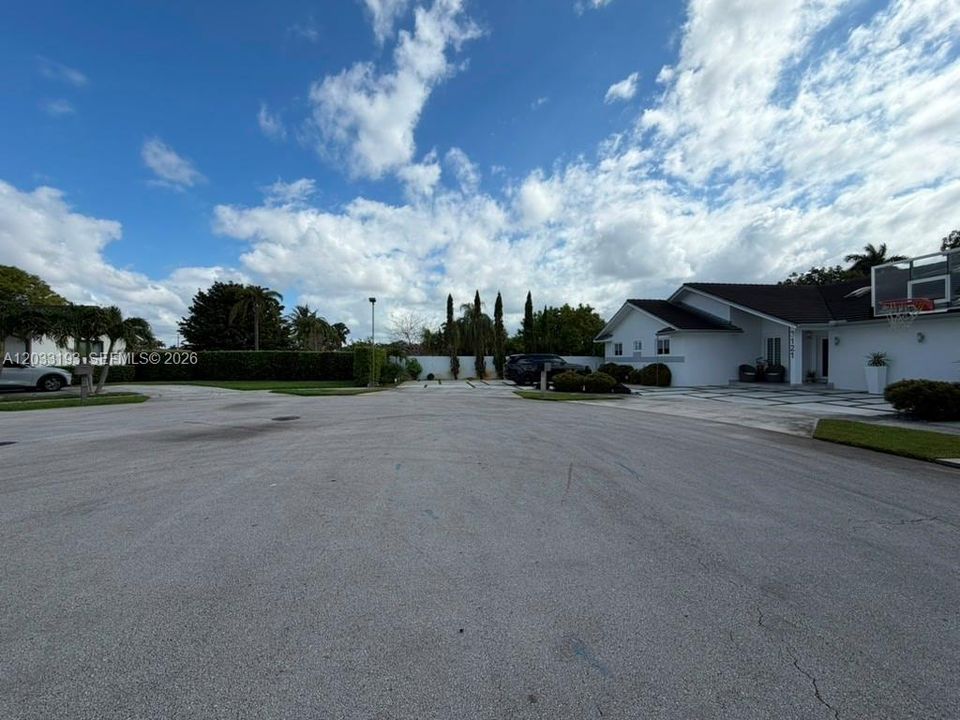 For Rent: $5,500 (4 beds, 3 baths, 2335 Square Feet)