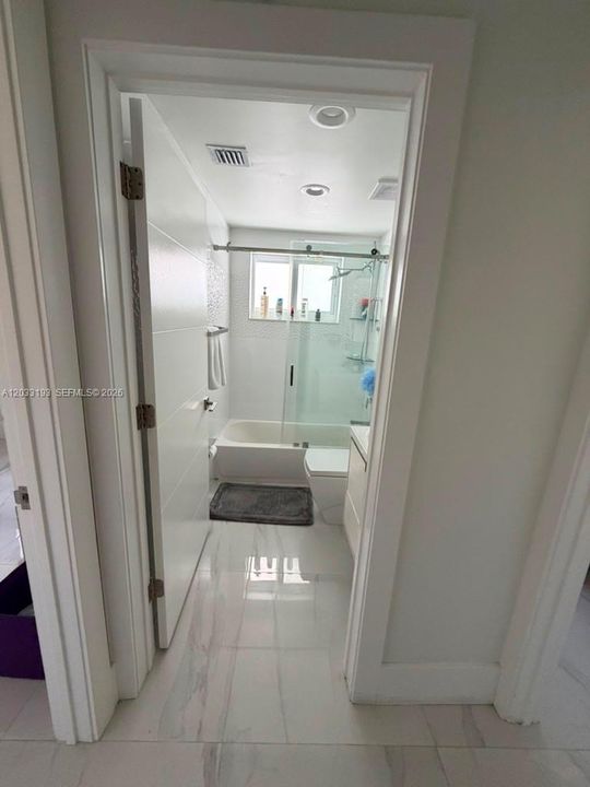 For Rent: $5,500 (4 beds, 3 baths, 2335 Square Feet)