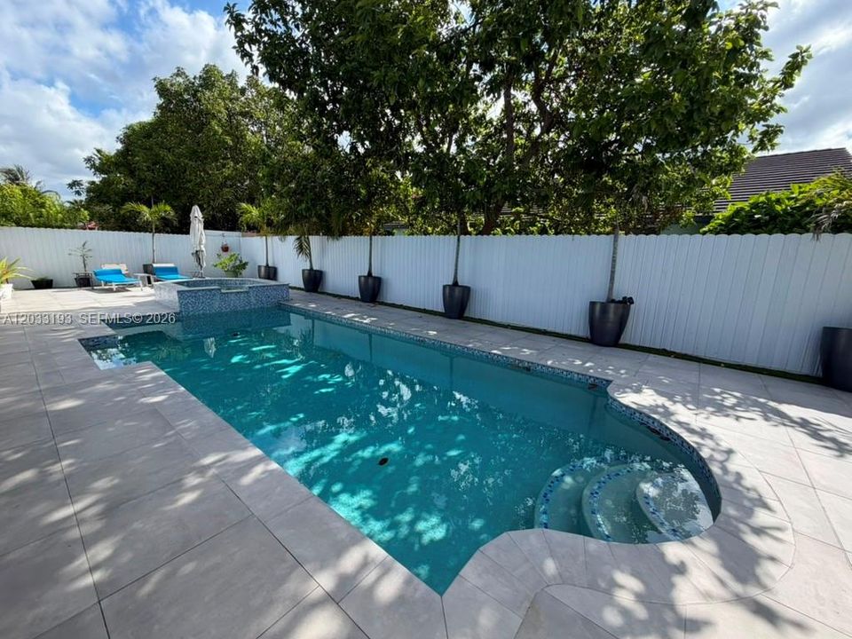 For Rent: $5,500 (4 beds, 3 baths, 2335 Square Feet)