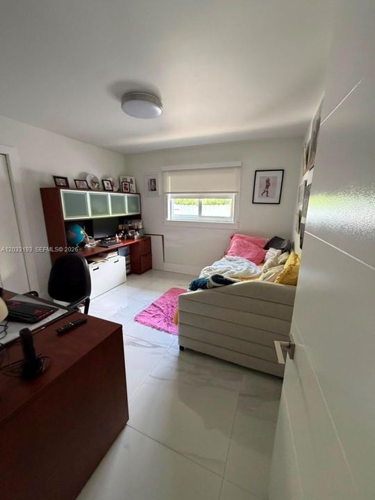 For Rent: $5,500 (4 beds, 3 baths, 2335 Square Feet)