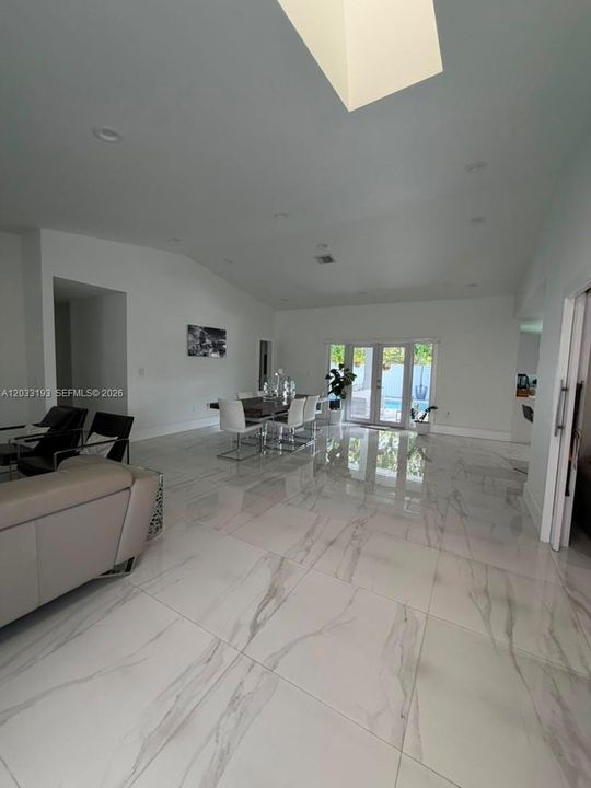 For Rent: $5,500 (4 beds, 3 baths, 2335 Square Feet)