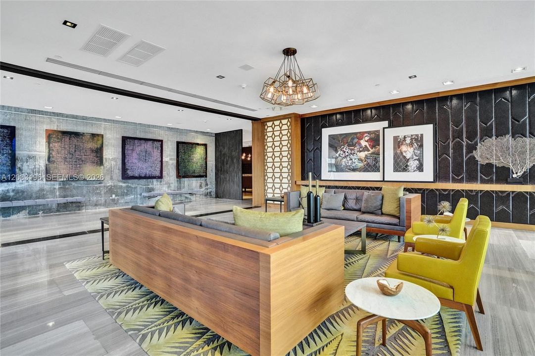 For Rent: $4,400 (2 beds, 2 baths, 964 Square Feet)