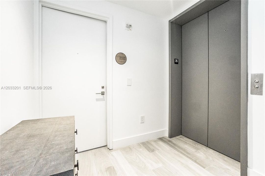 For Rent: $7,000 (2 beds, 3 baths, 1151 Square Feet)