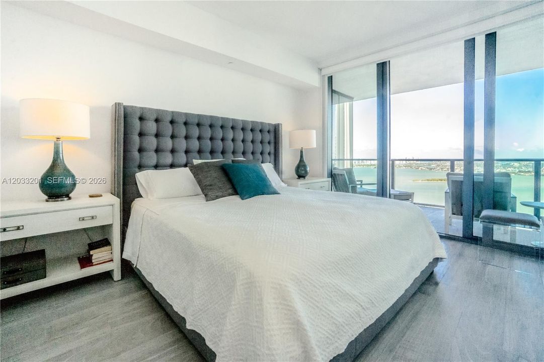 For Rent: $7,000 (2 beds, 3 baths, 1151 Square Feet)
