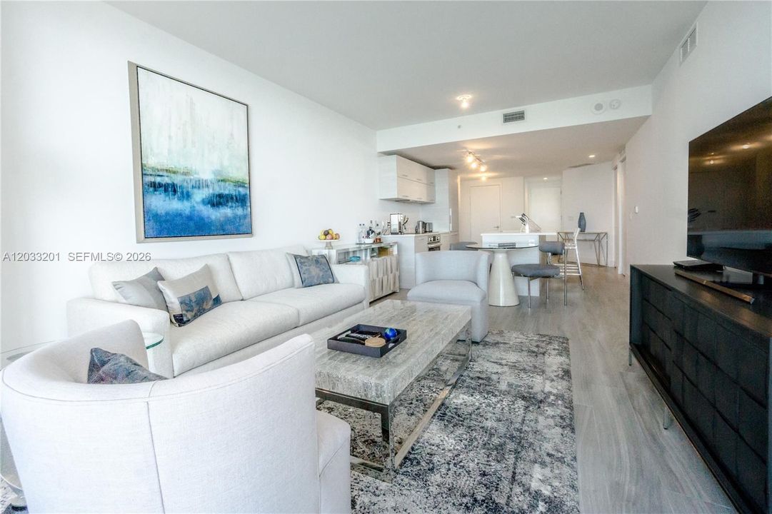 For Rent: $7,000 (2 beds, 3 baths, 1151 Square Feet)