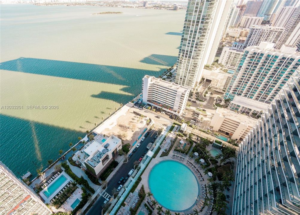 For Rent: $7,000 (2 beds, 3 baths, 1151 Square Feet)