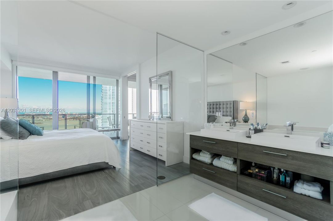 For Rent: $7,000 (2 beds, 3 baths, 1151 Square Feet)