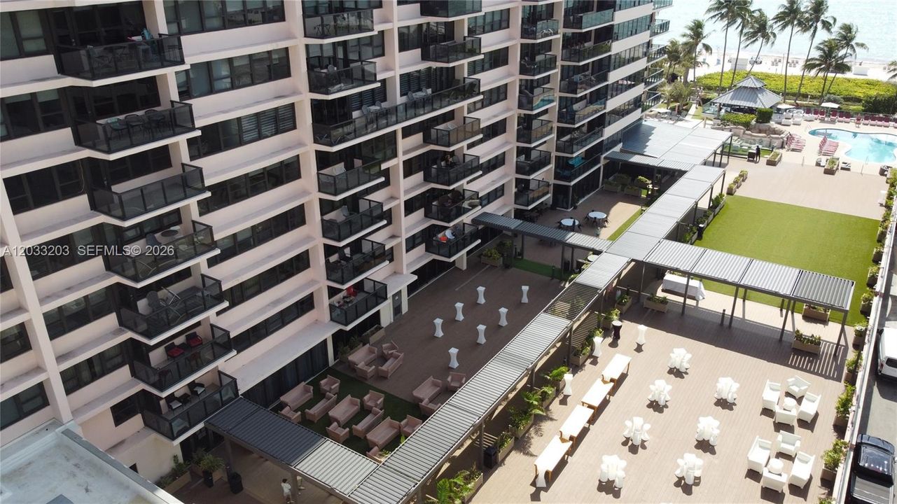 For Sale: $499,999 (1 beds, 1 baths, 750 Square Feet)