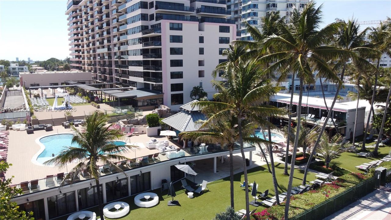 For Sale: $499,999 (1 beds, 1 baths, 750 Square Feet)