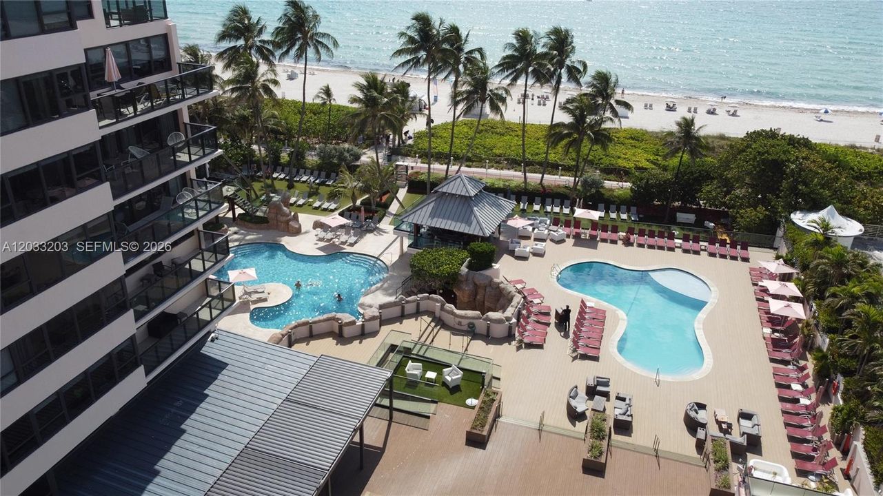For Sale: $499,999 (1 beds, 1 baths, 750 Square Feet)