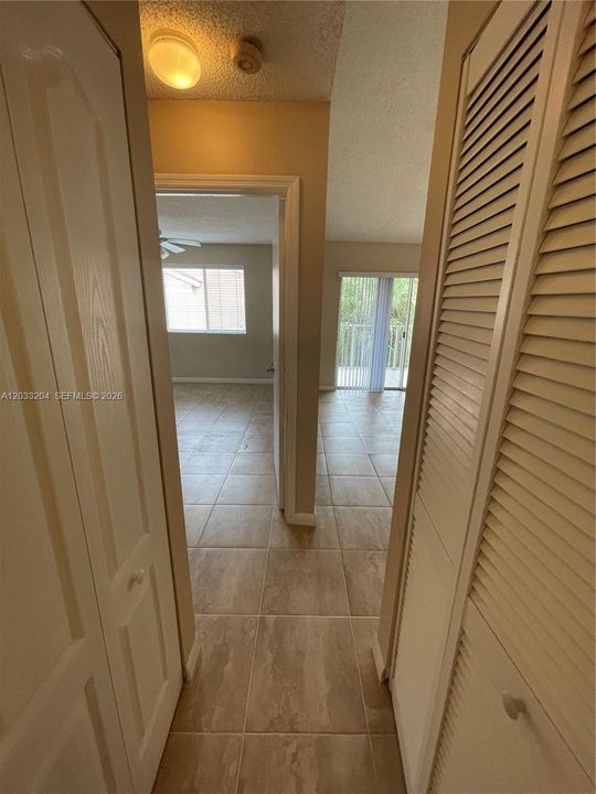 For Rent: $2,200 (2 beds, 2 baths, 1075 Square Feet)