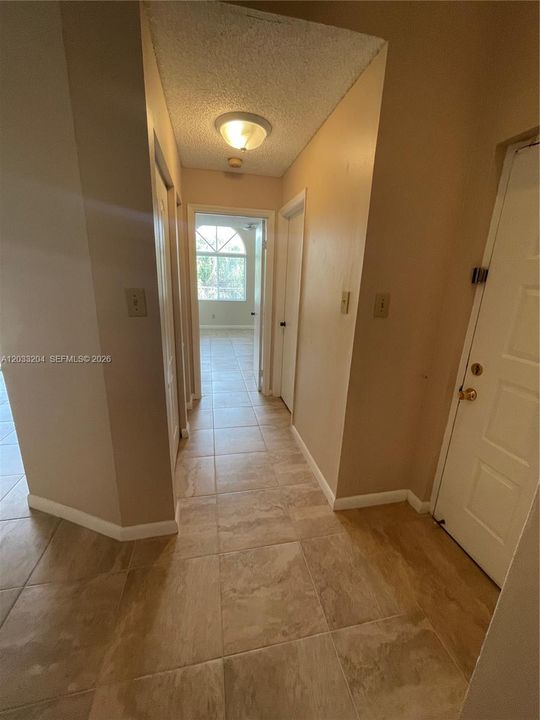 For Rent: $2,200 (2 beds, 2 baths, 1075 Square Feet)