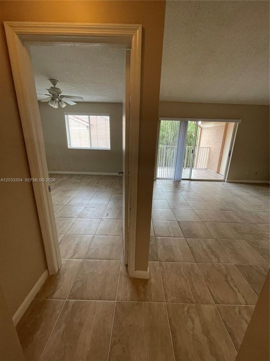 For Rent: $2,200 (2 beds, 2 baths, 1075 Square Feet)