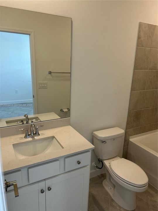 En Renta: $2,300 (3 camas, 3 baños, 1849 Pies cuadrados)
