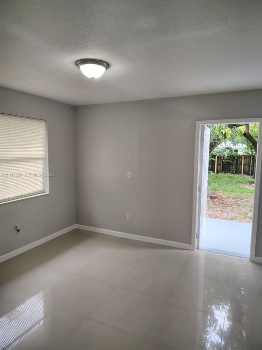 For Rent: $3,200 (3 beds, 2 baths, 1140 Square Feet)