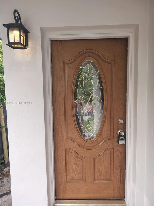 For Rent: $3,200 (3 beds, 2 baths, 1140 Square Feet)