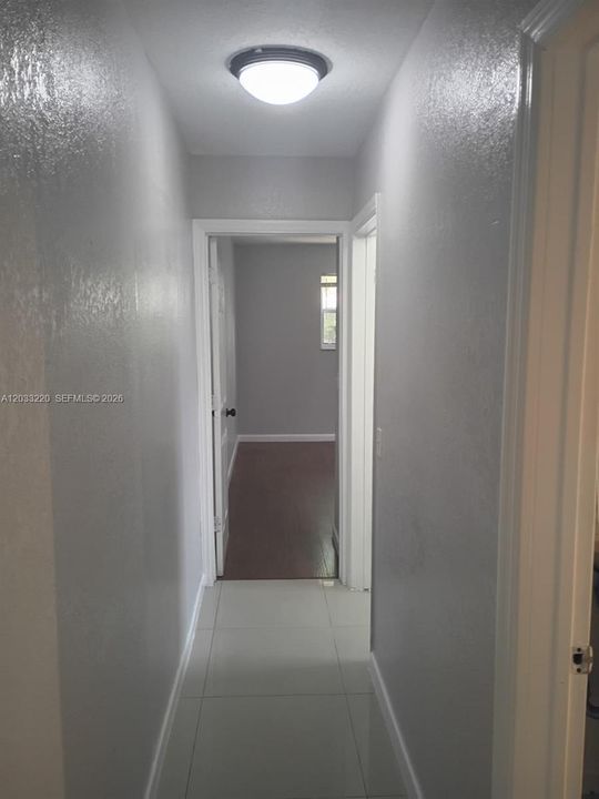 For Rent: $3,200 (3 beds, 2 baths, 1140 Square Feet)