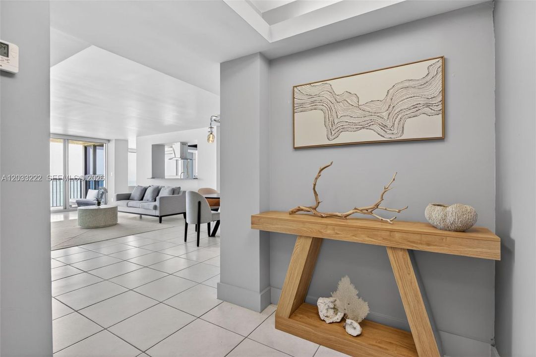 For Sale: $1,299,000 (2 beds, 2 baths, 1645 Square Feet)