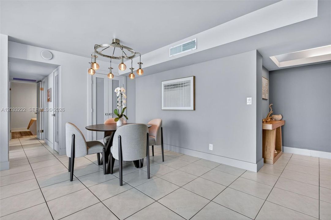 For Sale: $1,299,000 (2 beds, 2 baths, 1645 Square Feet)