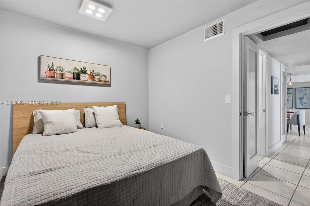 For Sale: $1,299,000 (2 beds, 2 baths, 1645 Square Feet)