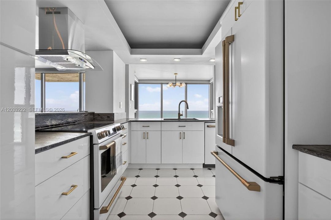 For Sale: $1,299,000 (2 beds, 2 baths, 1645 Square Feet)