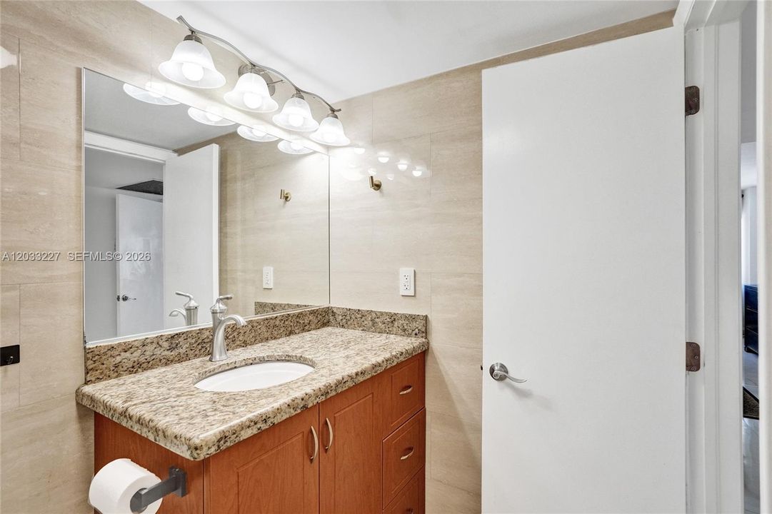 For Sale: $825,000 (2 beds, 2 baths, 1312 Square Feet)