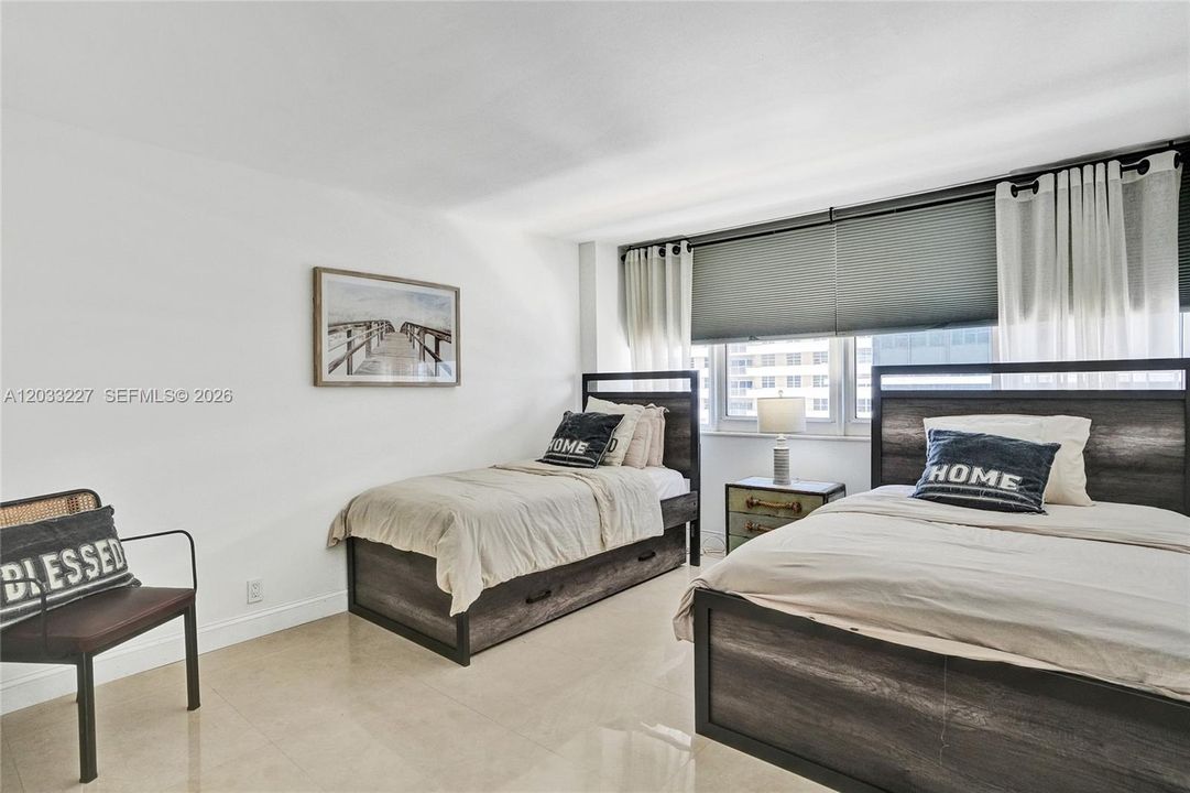For Sale: $825,000 (2 beds, 2 baths, 1312 Square Feet)