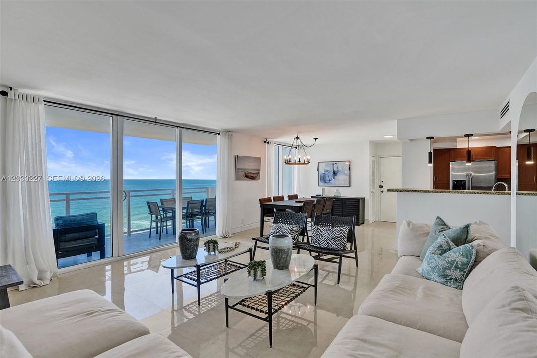 For Sale: $825,000 (2 beds, 2 baths, 1312 Square Feet)