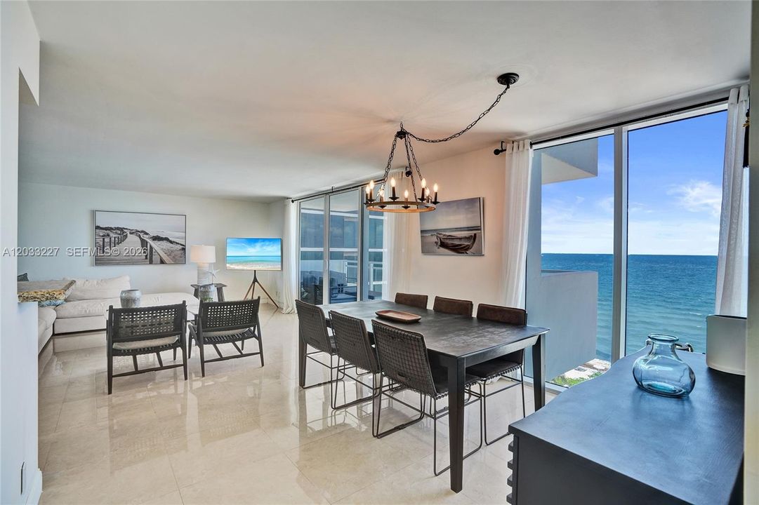 For Sale: $825,000 (2 beds, 2 baths, 1312 Square Feet)