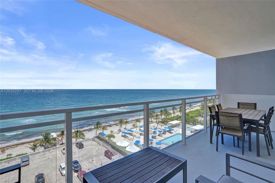 For Sale: $825,000 (2 beds, 2 baths, 1312 Square Feet)
