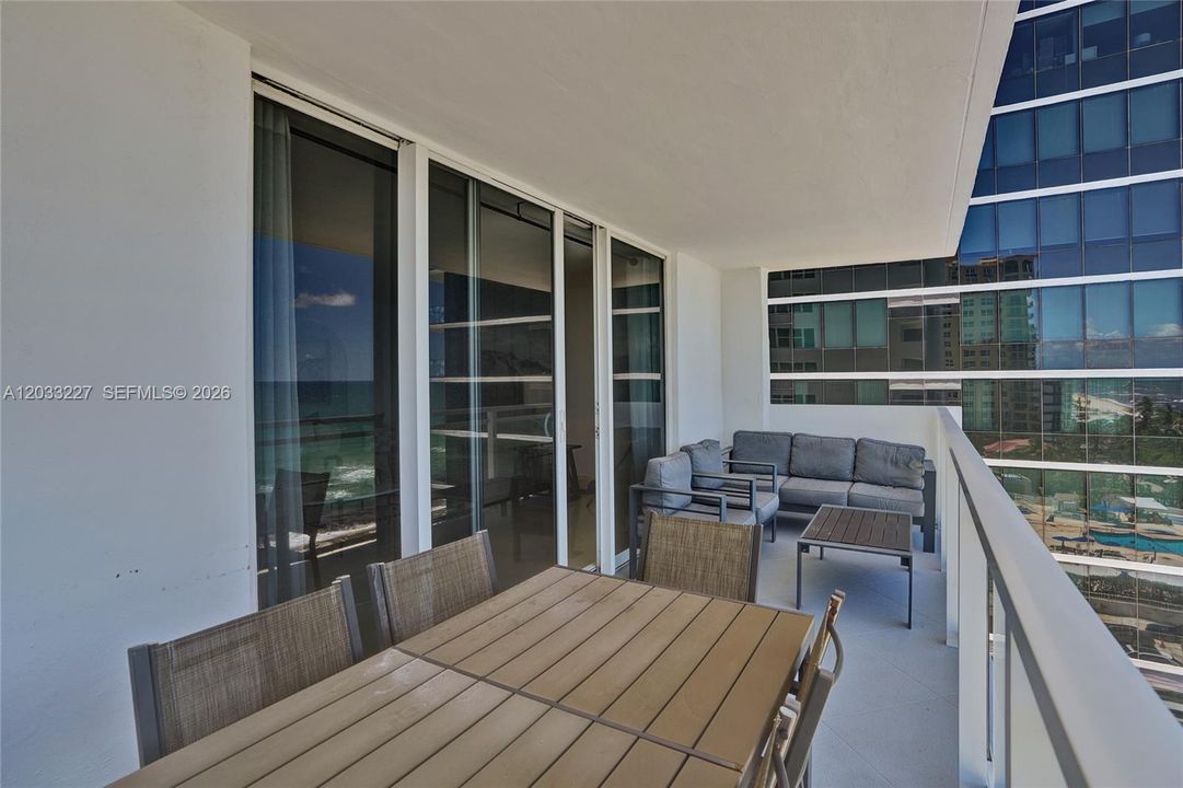 For Sale: $825,000 (2 beds, 2 baths, 1312 Square Feet)