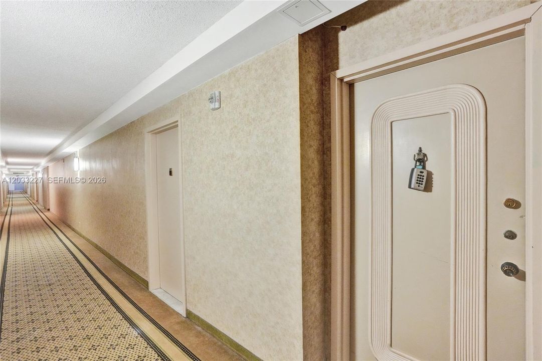 For Sale: $825,000 (2 beds, 2 baths, 1312 Square Feet)
