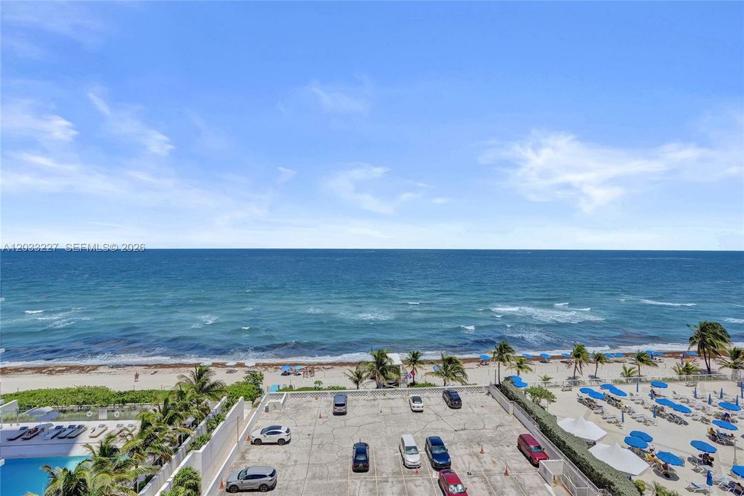 For Sale: $825,000 (2 beds, 2 baths, 1312 Square Feet)