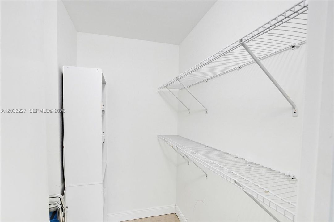 For Sale: $825,000 (2 beds, 2 baths, 1312 Square Feet)