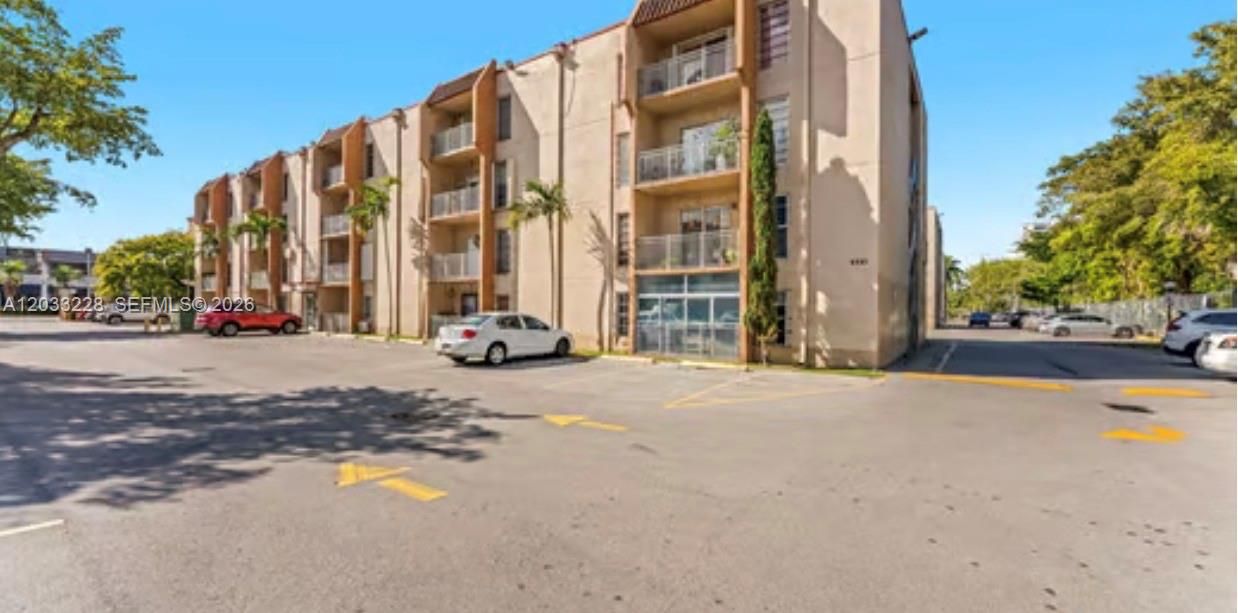 For Rent: $2,100 (2 beds, 2 baths, 782 Square Feet)