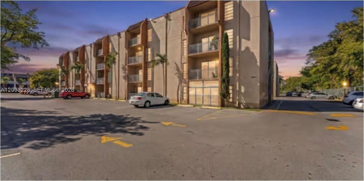 For Rent: $2,100 (2 beds, 2 baths, 782 Square Feet)
