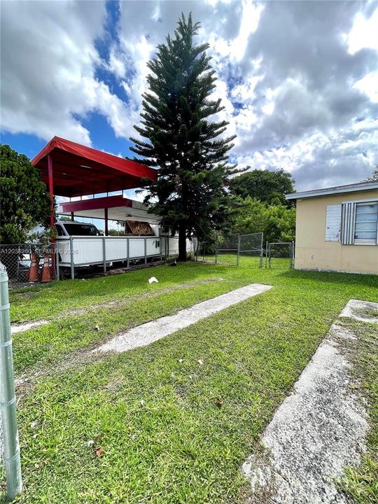 Side Yard -Vacant Lot