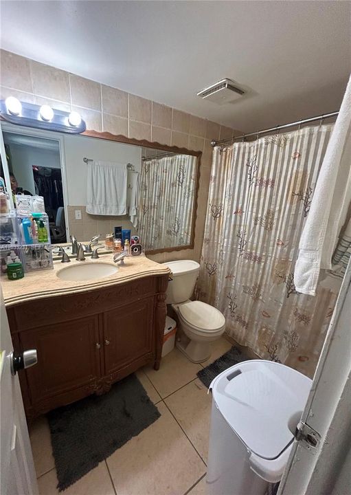 For Rent: $2,900 (3 beds, 2 baths, 1275 Square Feet)