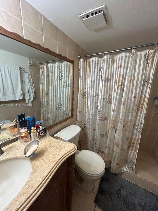 For Rent: $2,900 (3 beds, 2 baths, 1275 Square Feet)