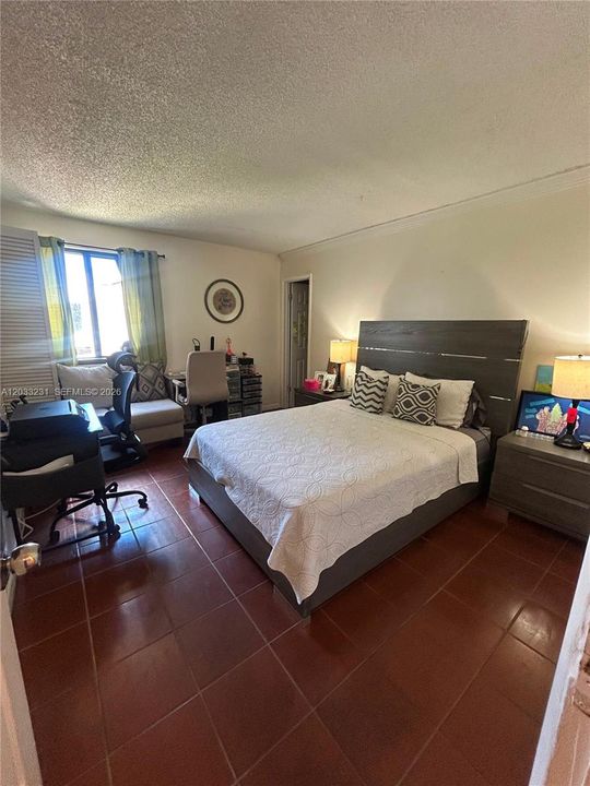 For Rent: $2,900 (3 beds, 2 baths, 1275 Square Feet)