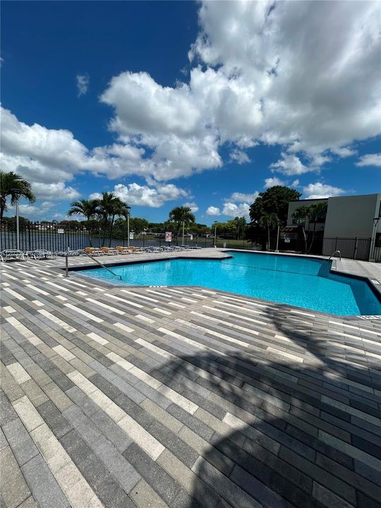 For Rent: $2,900 (3 beds, 2 baths, 1275 Square Feet)