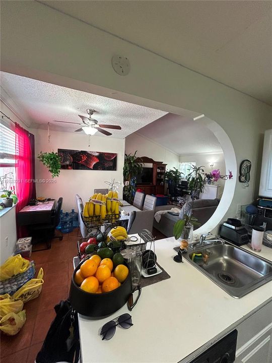 For Rent: $2,900 (3 beds, 2 baths, 1275 Square Feet)