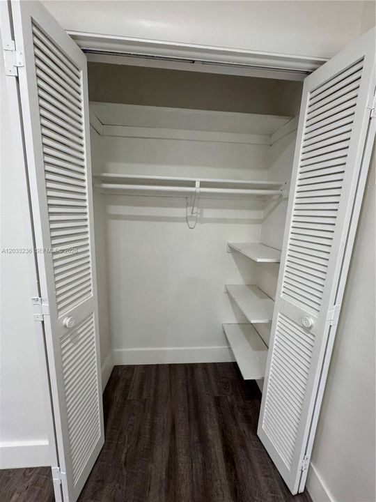 For Rent: $2,600 (2 beds, 1 baths, 1600 Square Feet)