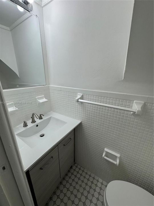For Rent: $2,600 (2 beds, 1 baths, 1600 Square Feet)