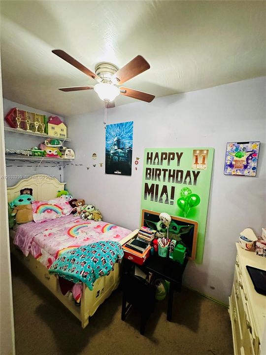 For Sale: $325,000 (2 beds, 2 baths, 1033 Square Feet)
