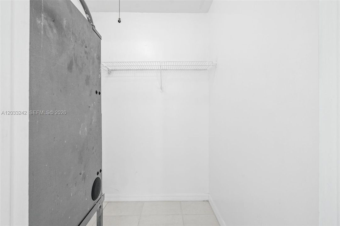 For Rent: $2,500 (2 beds, 1 baths, 1062 Square Feet)