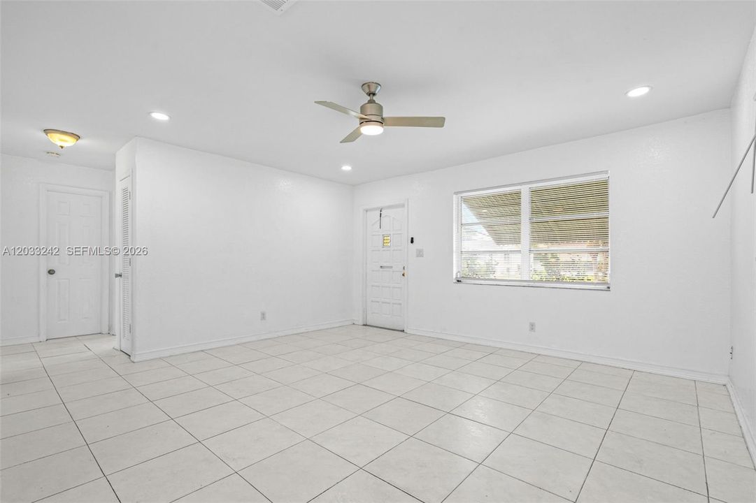 For Rent: $2,500 (2 beds, 1 baths, 1062 Square Feet)