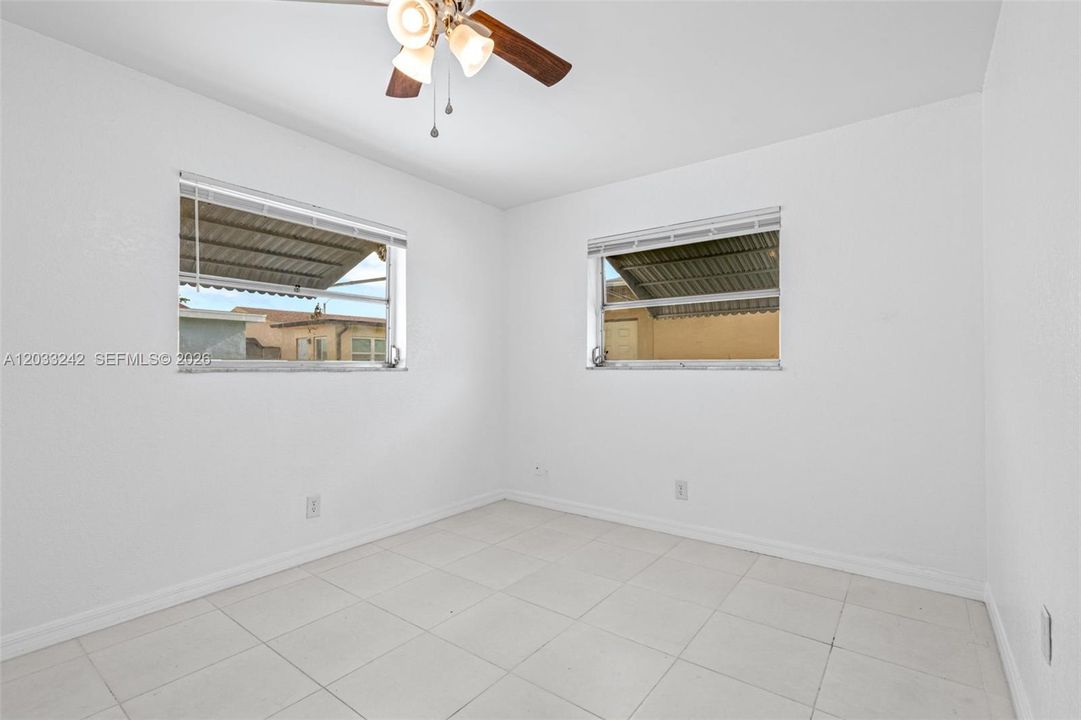 For Rent: $2,500 (2 beds, 1 baths, 1062 Square Feet)